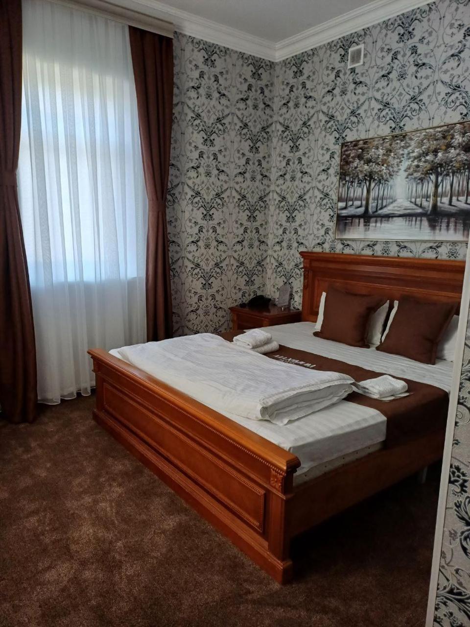 Maximum Hotel 나보이 외부 사진